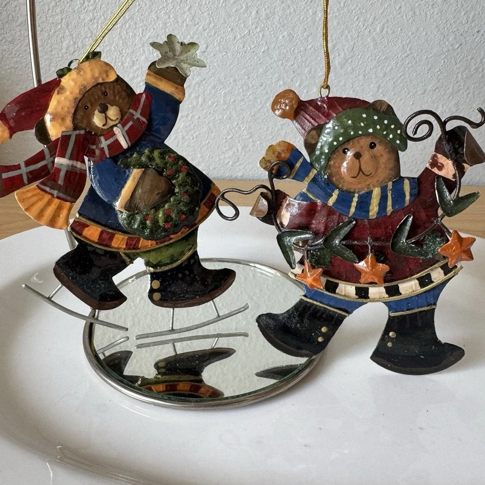Vintage Metal Tin Painted Teddy Bear Christmas Ornaments Primitive Rustic‎ Cabin